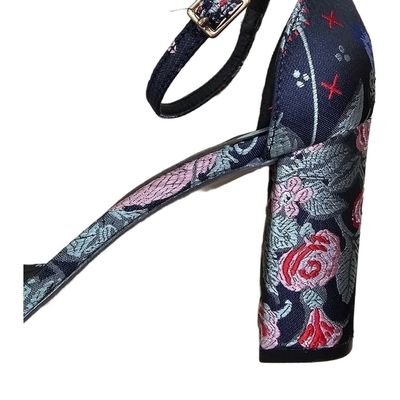 Floral Y2K embroidered navy open toe sandal heels shoes size 8.5 - Picture 3 of 13